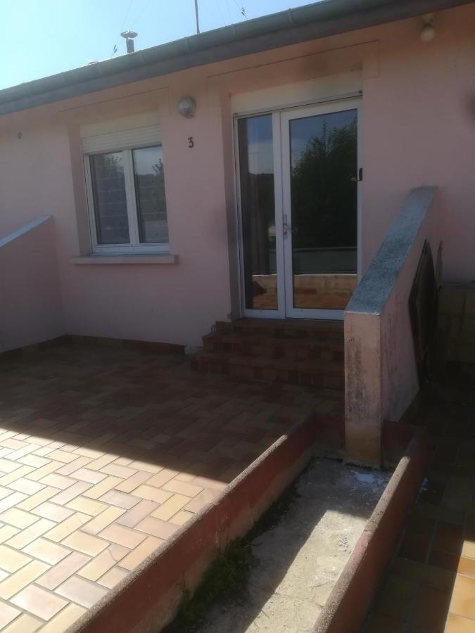 Logement De Plein Pied A Mirecourt Exterior foto